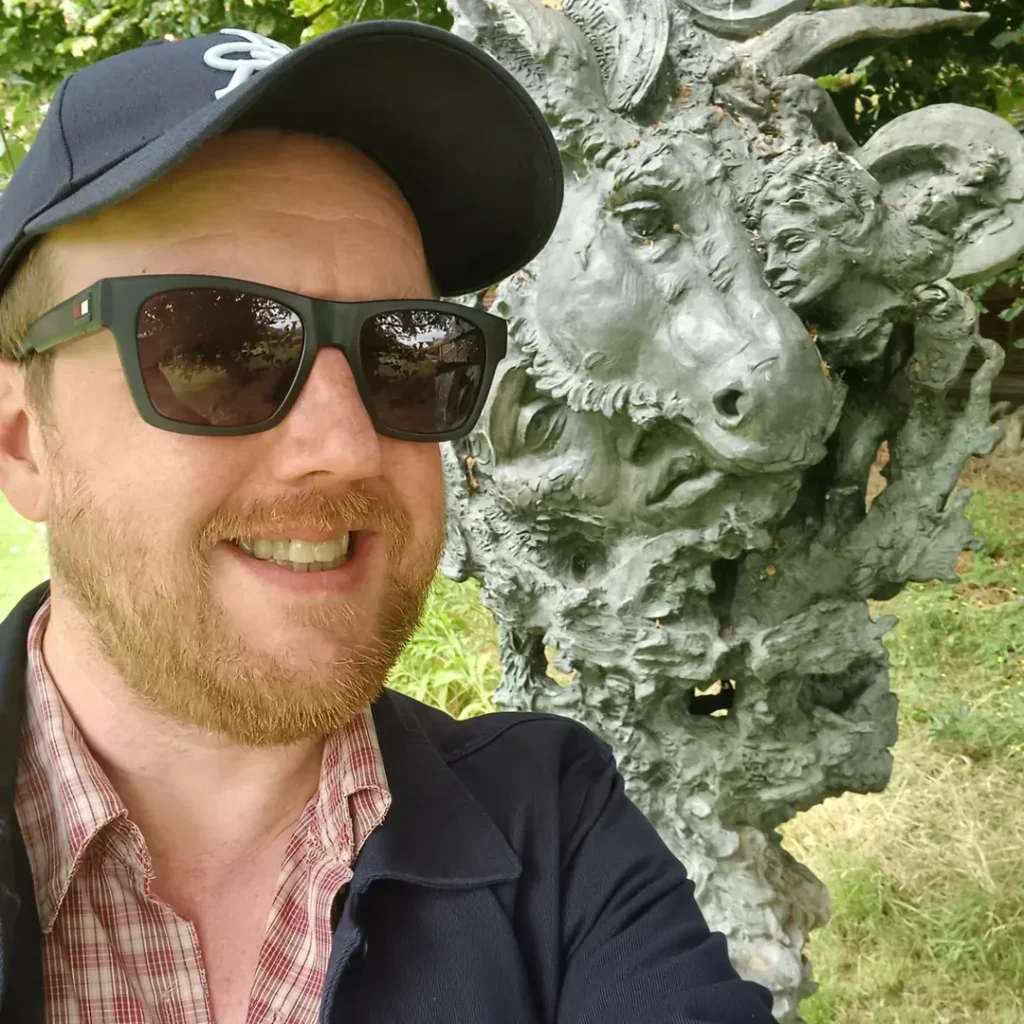 Mark Rees at Shakespeare's New Place. A Midsummer Night's Dream sculpture by Greg Wyatt.